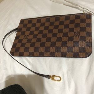 Louis vuitton pouch